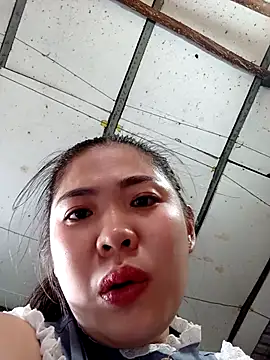 Lin-kute98 online show from February 18, 2026, 12:28 am