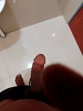 punanibully16 online show from February 3, 2026, 9:58 am