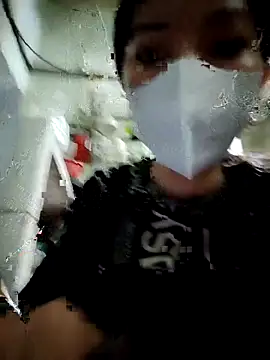 LianLaz online show from February 12, 2026, 3:01 am