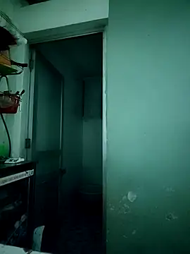 LianLaz online show from February 25, 2026, 5:17 am