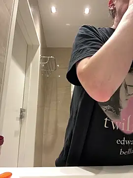 TomilaSi online show from April 2, 2026, 7:22 pm