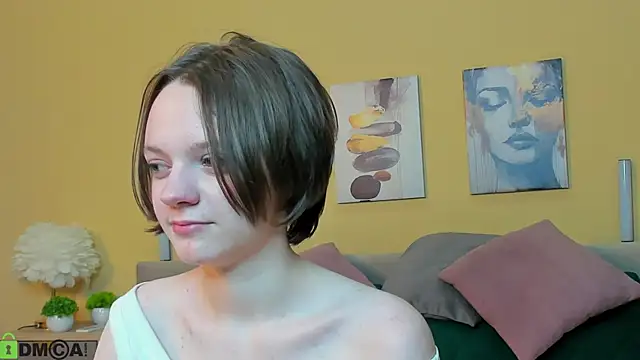 Olivia Riesz online show from April 11, 2026, 7:45 am