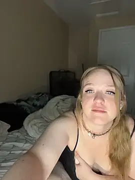 SmirkFans online show from June 12, 2026, 6:56 am