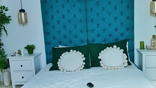 RubyLustx online show from November 28, 2025, 4:37 am