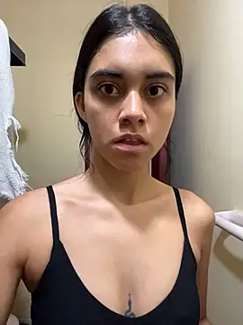 Miia moonn online show from March 11, 2026, 2:56 pm