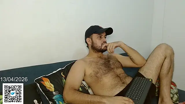 holegape online show from April 14, 2026, 1:33 am