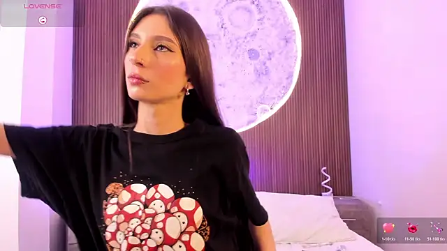 IvannaVolk  online show from February 11, 2026, 6:29 am