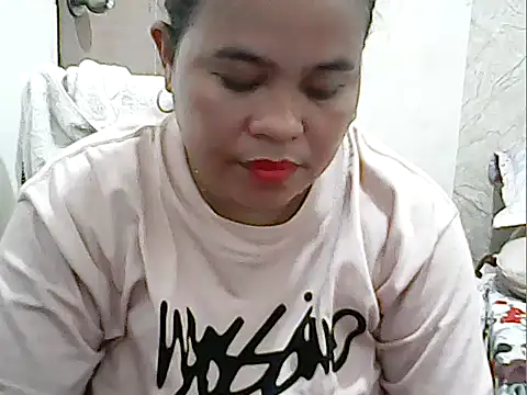 cutechubby online show from March 29, 2026, 12:10 am