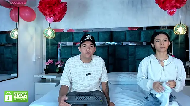  bonnyandclyde online show from February 21, 2026, 12:17 pm