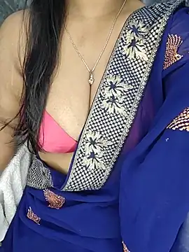 Snapshot of Curvy_Pooja chatting on May 26, 2026, 12:50 am Curvy Pooja online show from May 26, 2026, 12:50 am