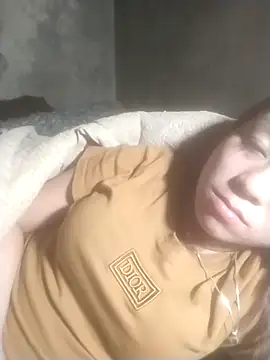 tieutam122 online show from February 16, 2026, 2:13 pm