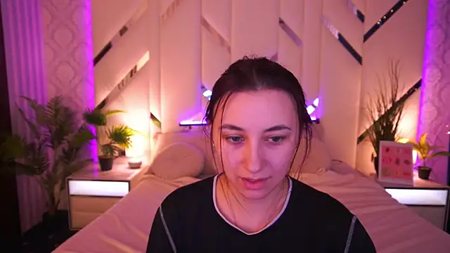 RoxieRay online show from March 6, 2026, 7:27 am