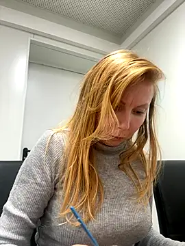 JenyJansy online show from December 4, 2025, 6:16 pm