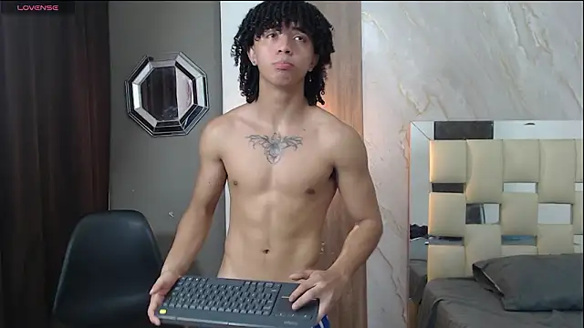 kim curlyy online show from March 10, 2026, 1:27 pm