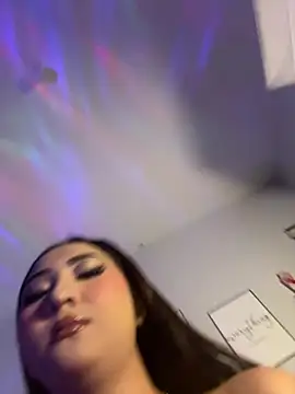 Snapshot of Diannellove chatting on February 21, 2026, 7:48 pm Diannellove online show from February 21, 2026, 7:48 pm