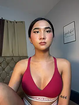 Snapshot of Diannellove chatting on March 13, 2026, 7:04 am Diannellove online show from March 13, 2026, 7:04 am