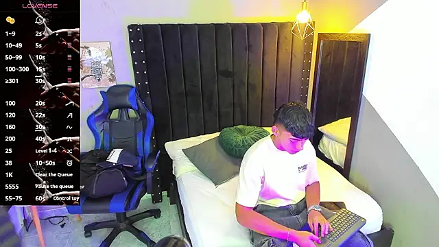 Snapshot of Bryan_robayo5 chatting on March 13, 2026, 11:17 am Bryan robayo5 online show from March 13, 2026, 11:17 am