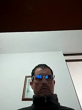 Fuegosutil online show from January 6, 2026, 9:18 pm