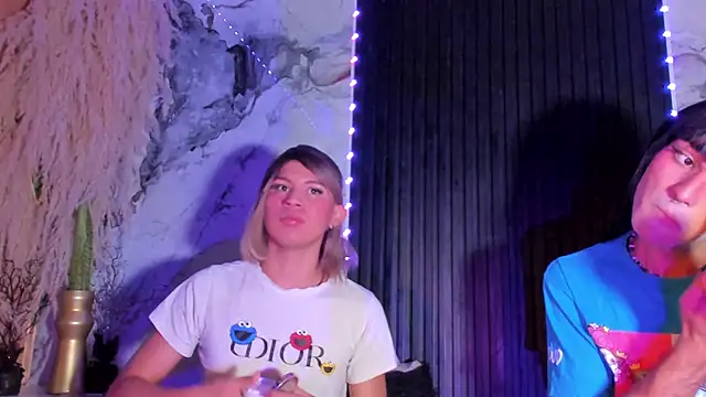 Snapshot of All_fetiche chatting on December 18, 2025, 10:21 am All fetiche online show from December 18, 2025, 10:21 am