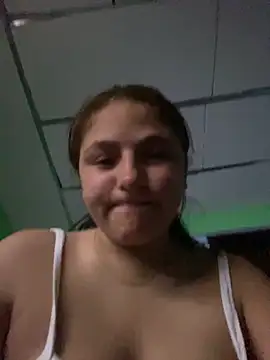 Snapshot of Emily_milk_1 chatting on June 21, 2026, 6:05 am Emily milk 1 online show from June 21, 2026, 6:05 am