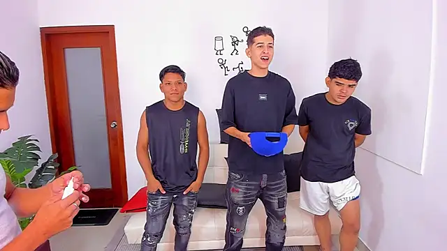 Snapshot of Crazy_porkys chatting on November 29, 2025, 7:28 pm Crazy porkys online show from November 29, 2025, 7:28 pm