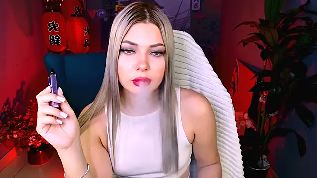 Snapshot of HyileyClark chatting on March 22, 2026, 9:23 am HyileyClark online show from March 22, 2026, 9:23 am