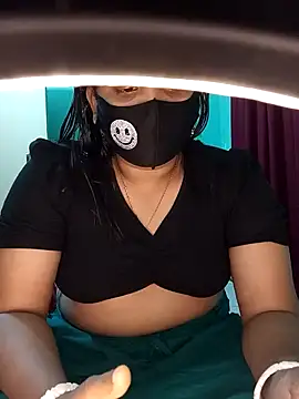 priya2098 online show from February 14, 2026, 6:26 pm