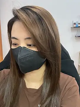 Lunamoon68 online show from April 16, 2026, 4:02 am