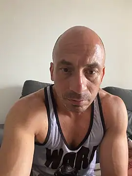 Russo41rj online show from December 19, 2025, 2:35 pm