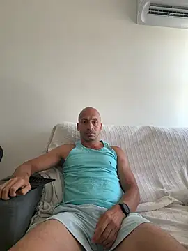 Russo41rj online show from January 14, 2026, 1:06 pm