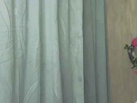 Apriil Sweett online show from December 5, 2025, 12:47 pm