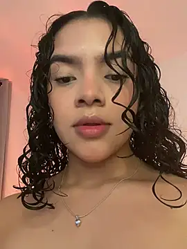 fluffycurls online show from February 20, 2026, 11:32 am