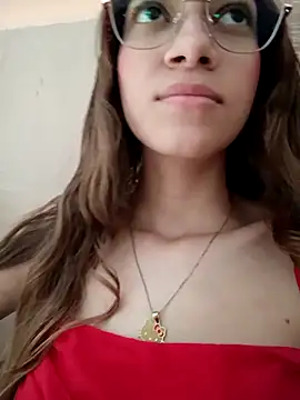 Vanneskk online show from December 15, 2025, 1:37 pm