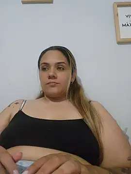Snapshot of LoreinnFox chatting on May 1, 2026, 3:55 am LoreinnFox online show from May 1, 2026, 3:55 am