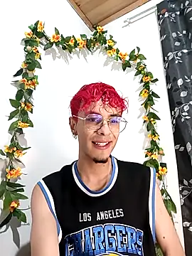 Snapshot of 2_milo_verus_4 chatting on November 27, 2025, 9:39 pm 2 milo verus 4 online show from November 27, 2025, 9:39 pm