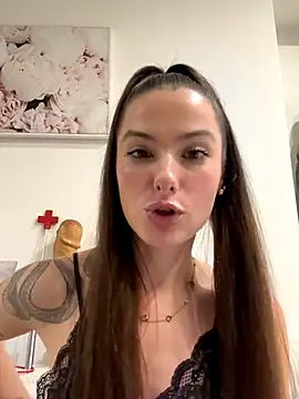 Sugarbellax online show from December 16, 2025, 9:42 pm