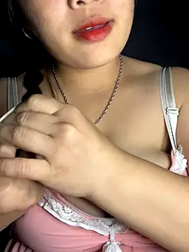 Mailyysa online show from December 2, 2025, 2:17 am