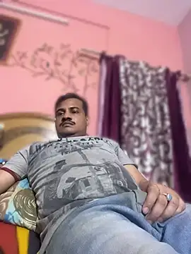 Saxymood1111 online show from April 17, 2026, 6:22 pm