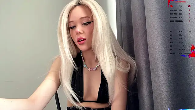 ElyaMur online show from March 13, 2026, 9:27 am