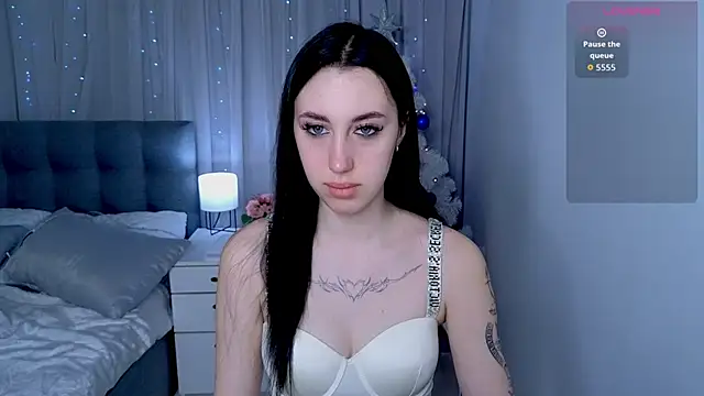 Miss  Linn online show from December 16, 2025, 7:24 am