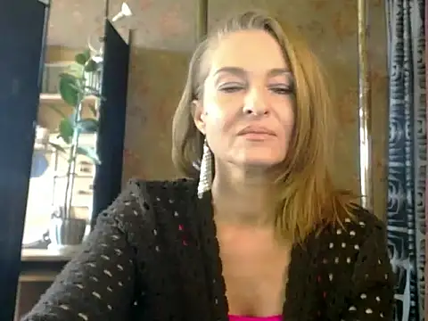 Soniakiss online show from March 29, 2026, 1:44 pm