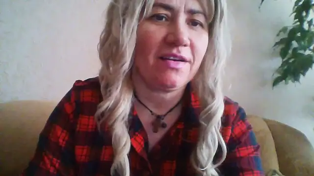 Snapshot of ClaireShannon chatting on January 15, 2026, 1:16 pm ClaireShannon online show from January 15, 2026, 1:16 pm