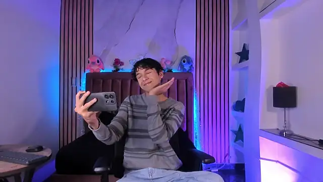 SthepanodiMonaco online show from January 13, 2026, 7:19 pm