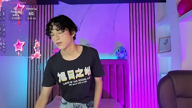 SthepanodiMonaco online show from March 13, 2026, 3:24 am