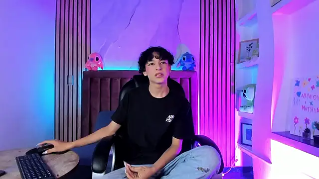 SthepanodiMonaco online show from March 27, 2026, 3:34 am