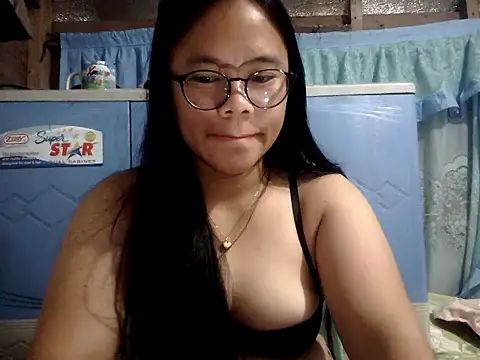 Snapshot of xxdreamgirl69 chatting on July 4, 2026, 1:12 am xxdreamgirl69 online show from July 4, 2026, 1:12 am