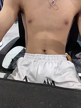 xiao men online show from December 21, 2025, 8:21 am