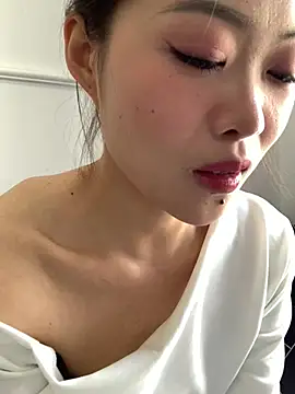 youyou-baby999 online show from March 11, 2026, 3:56 am