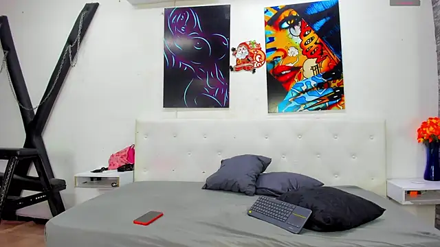 lucy 78 sweet online show from December 17, 2025, 12:55 pm