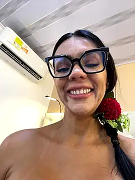 Snapshot of SofhiaTaylor chatting on January 12, 2026, 10:26 pm SofhiaTaylor online show from January 12, 2026, 10:26 pm